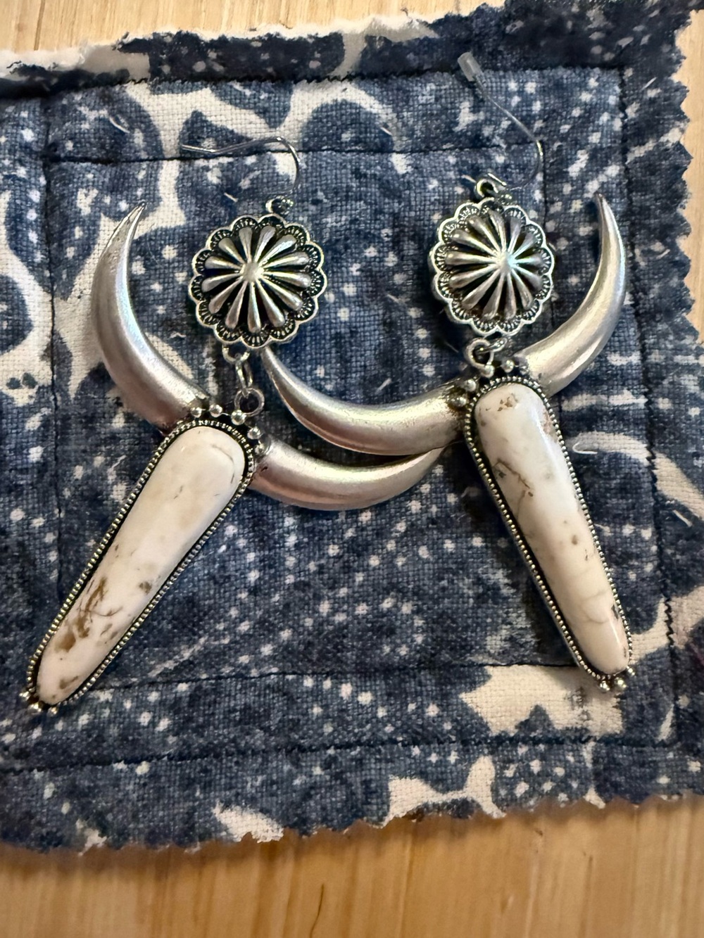 Source Unknown Silver Crescent Earrings with White Marbled Teardrops